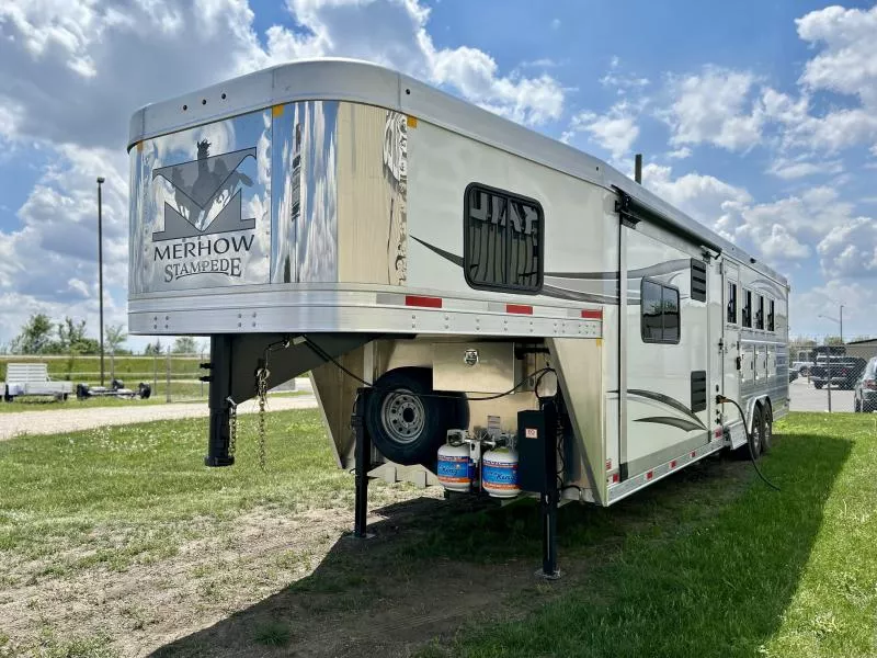 new Horse Trailers Merhow Trailers  for sale, in Ottawa, IL Thumbnail 4