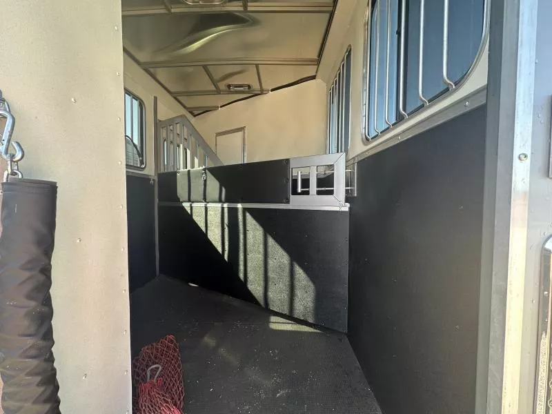 used Horse Trailers Harmar  for sale, in Litchfield, IL Thumbnail 15