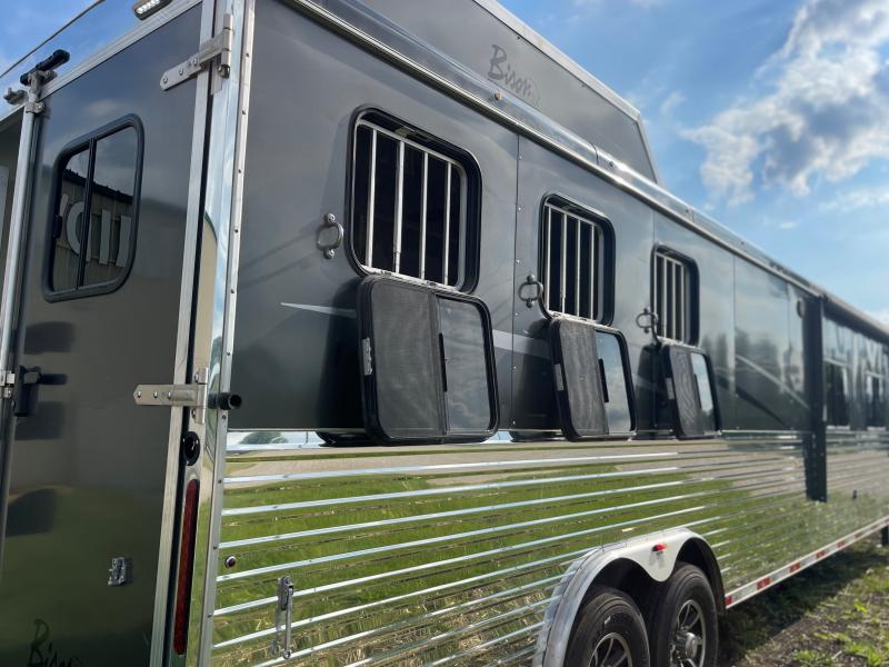used Horse Trailers Bison Trailers  for sale, in Ottawa, IL Thumbnail 2