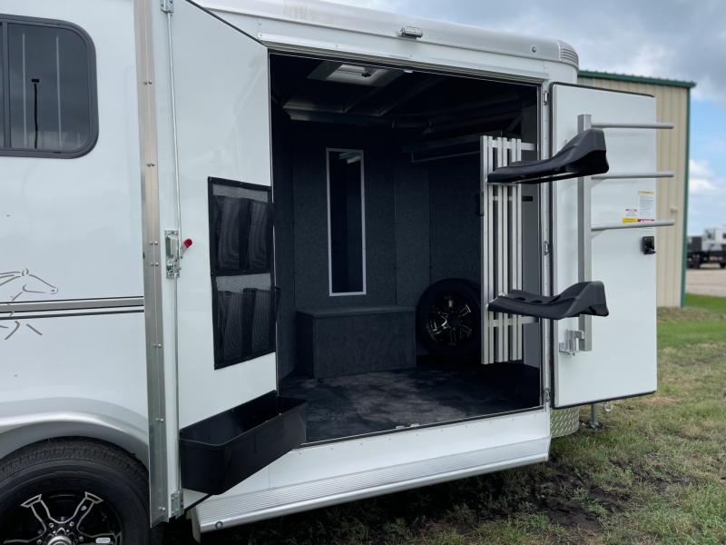 new Horse Trailers Sundowner Trailers  for sale, in Ottawa, IL Thumbnail 3