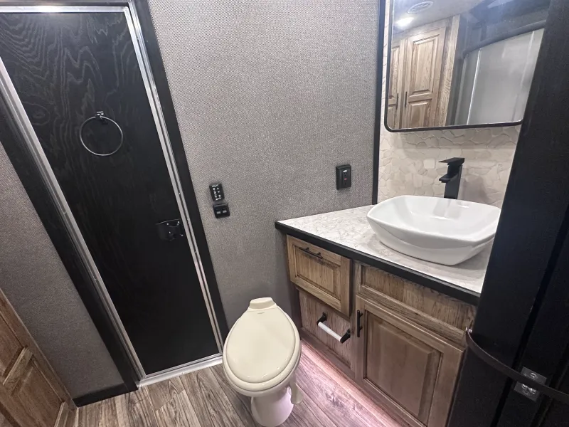 new Other Trailers Lakota  for sale, in Litchfield, IL Thumbnail 9