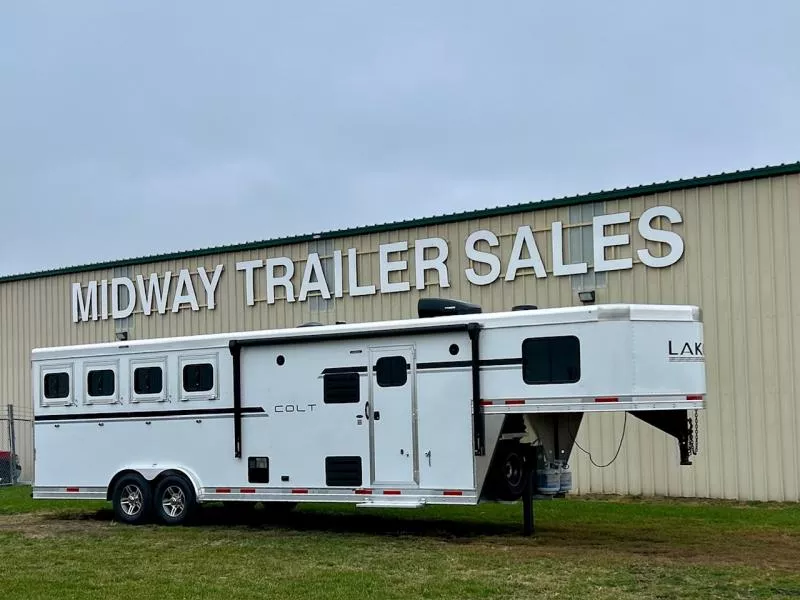 new Horse Trailers Lakota  for sale, in Ottawa, IL Thumbnail 18