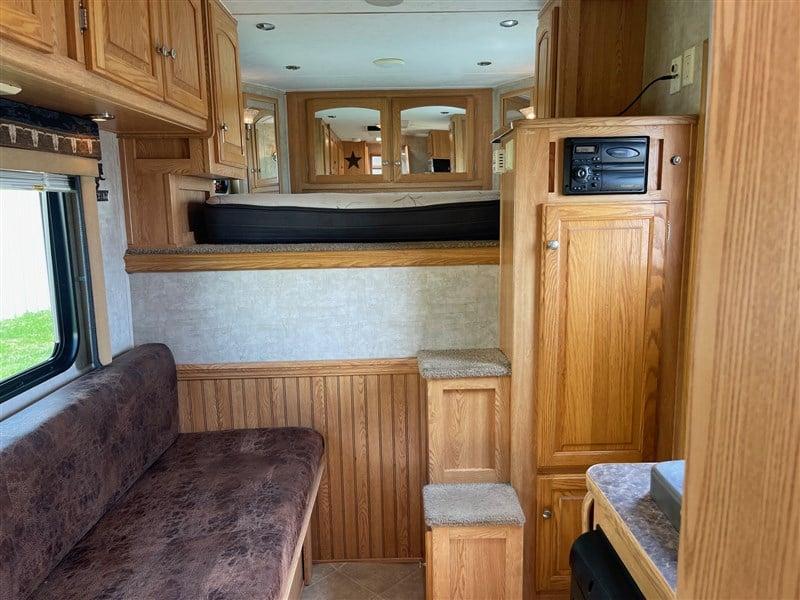 used Horse Trailers Bison Trailers  for sale, in Ottawa, IL Thumbnail 11