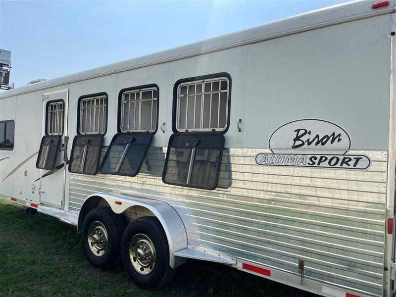 used Horse Trailers Bison Trailers  for sale, in Ottawa, IL Thumbnail 5