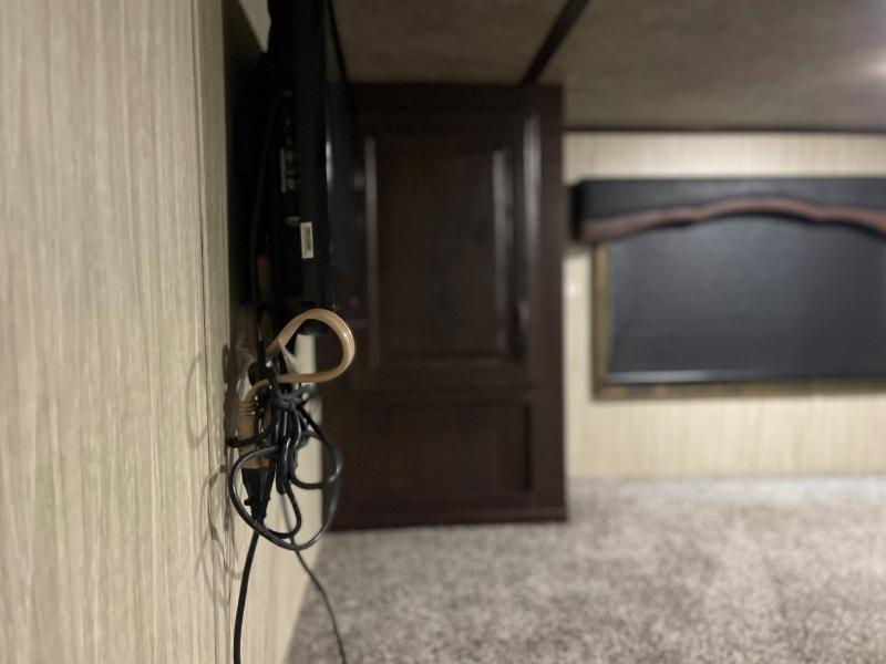 used Horse Trailers Bison Trailers  for sale, in Ottawa, IL Thumbnail 10
