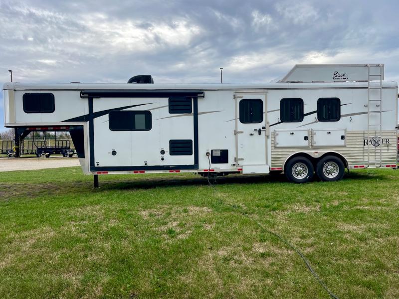 used Horse Trailers Bison Trailers  for sale, in Ottawa, IL Thumbnail 6