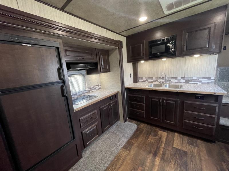 used Horse Trailers Bison Trailers  for sale, in Ottawa, IL Thumbnail 20