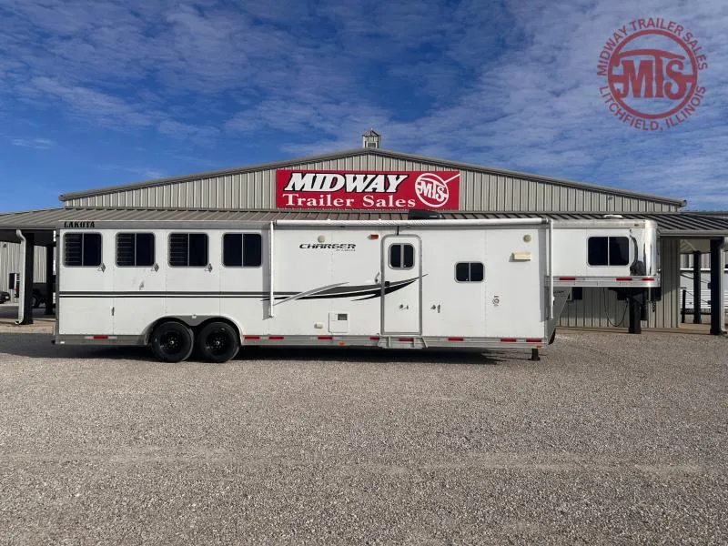 2012 Lakota Charger 8413 4H w/ 13' LQ GN  Trailer