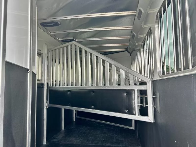 new Horse Trailers Merhow Trailers  for sale, in Ottawa, IL Thumbnail 10