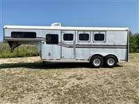 1992 Gore Trailers 3H w/Front Dress Weekender Horse Trailer 1992 Gore Trailers 3H w/Front Dress Weekender Horse Trailer