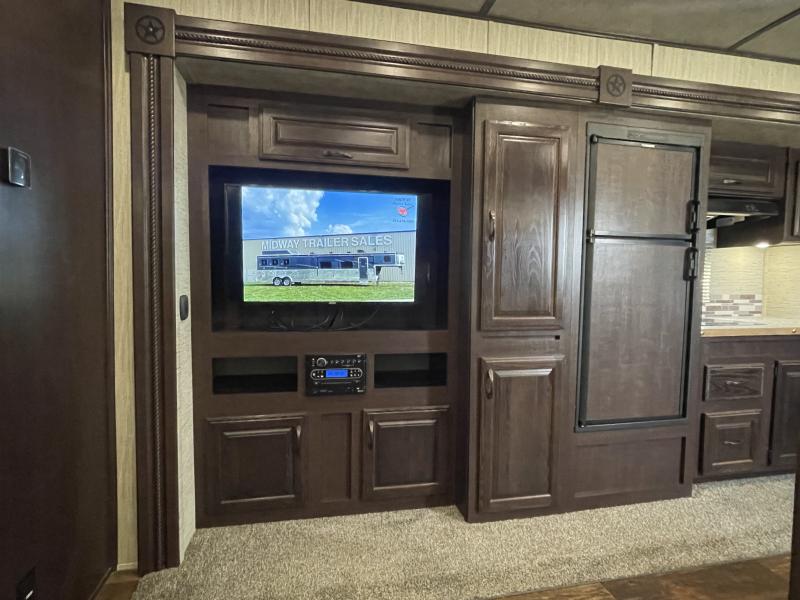 used Horse Trailers Bison Trailers  for sale, in Ottawa, IL Thumbnail 19