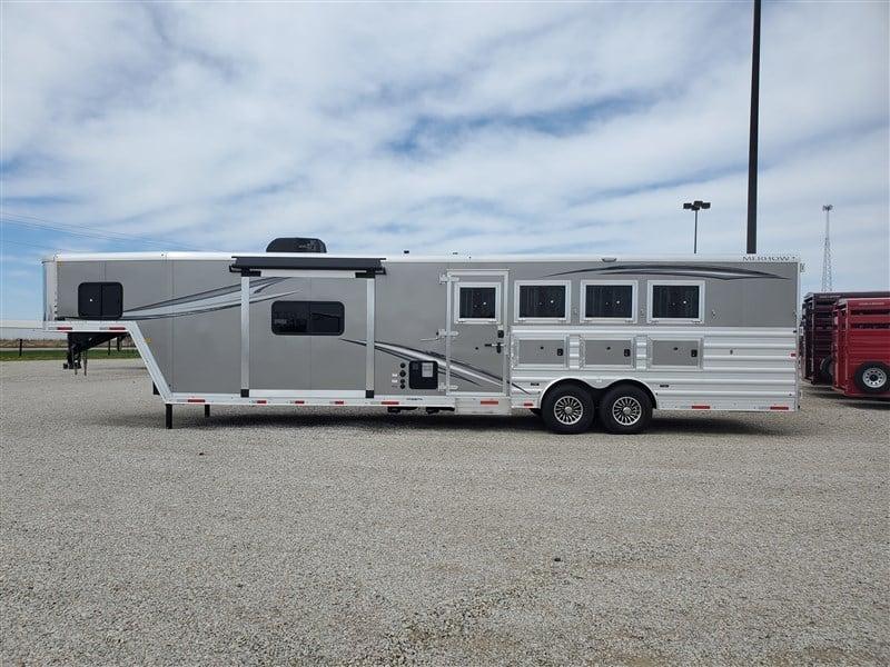 new Horse Trailers Merhow Trailers  for sale, in Litchfield, IL Thumbnail 3
