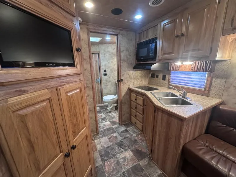 used Other Trailers Platinum Coach  for sale, in Litchfield, IL Thumbnail 9