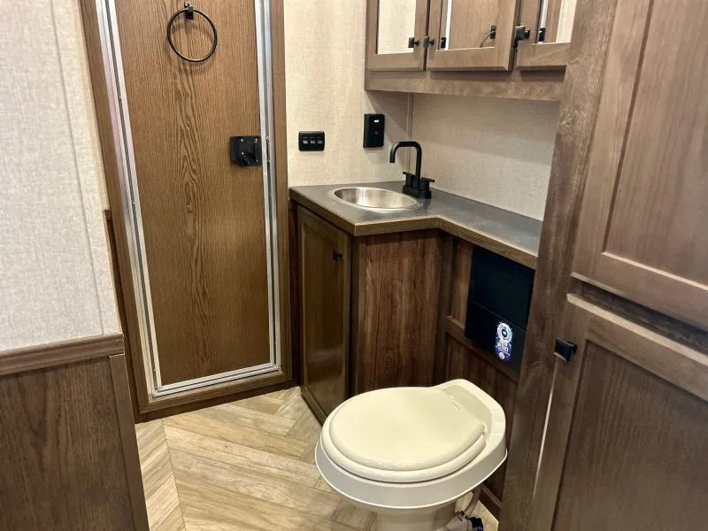 new Horse Trailers Lakota  for sale, in Ottawa, IL Thumbnail 12