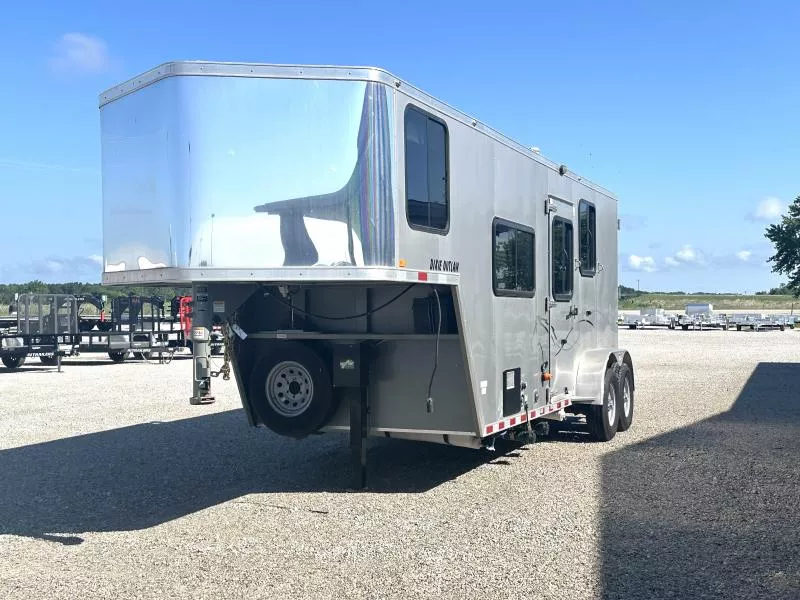 used Horse Trailers Harmar  for sale, in Litchfield, IL Thumbnail 4