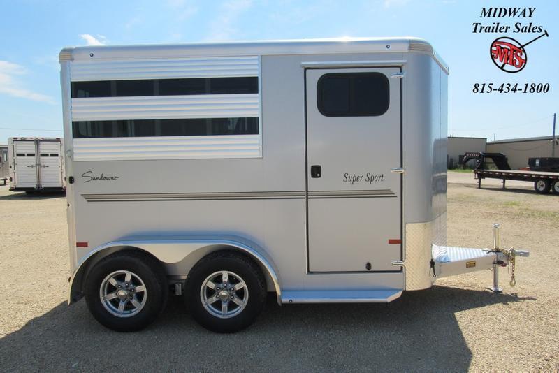 2021 Sundowner Trailers Super Sport 2H w/ 31" Dress Horse Trailer 2021 Sundowner Trailers Super Sport 2H w/ 31" Dress Horse Trailer