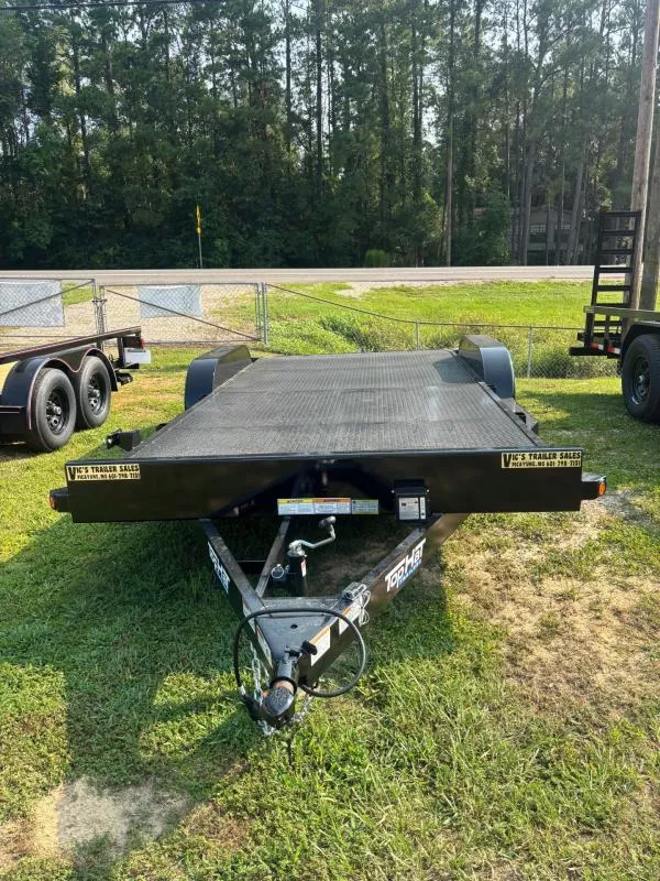 2025 Top Hat Trailers 83x18 7000#GVWR Bumper Utility Trailer NaiKNUt9dc2m