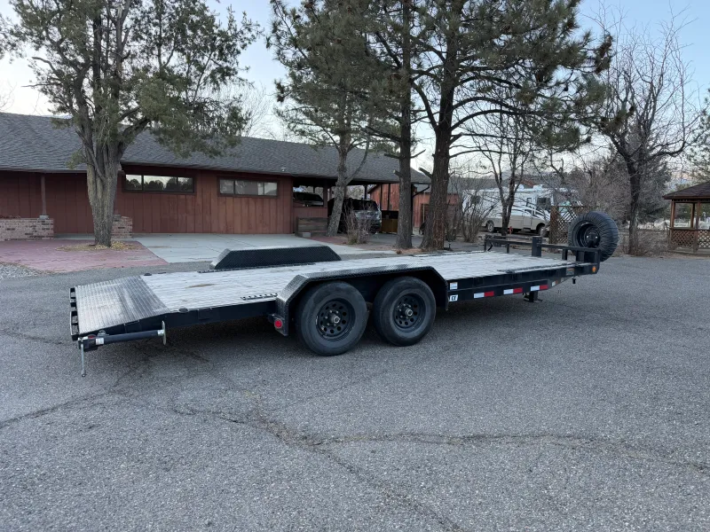 2025 PJ Trailers 20CE Flatbed Equipment Car Hauler Trailer