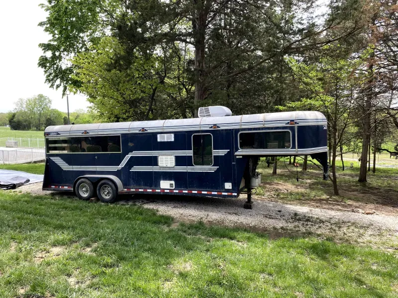 3 Horse Gooseneck Steel Trailer