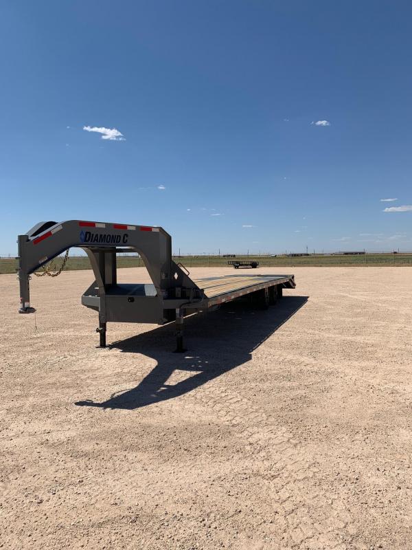 2020 Diamond C Trailers 102" x 32' Goose-Neck Trailer 2020 Diamond C Trailers 102" x 32' Goose-Neck Trailer