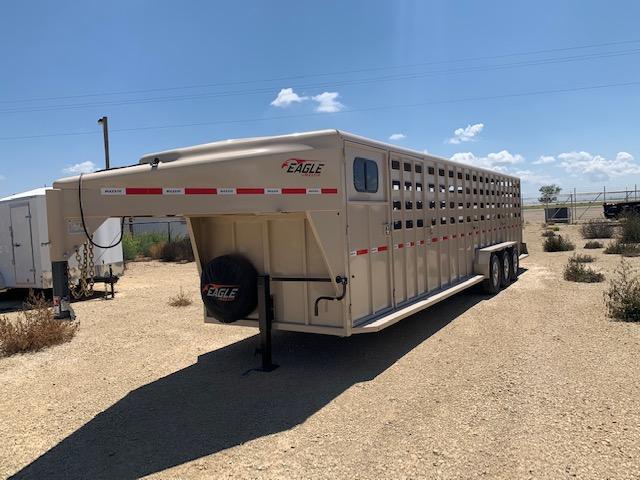 2020 Maxxim Industries 6'6"x32 Livestock Trailer 2020 Maxxim Industries 6'6"x32 Livestock Trailer