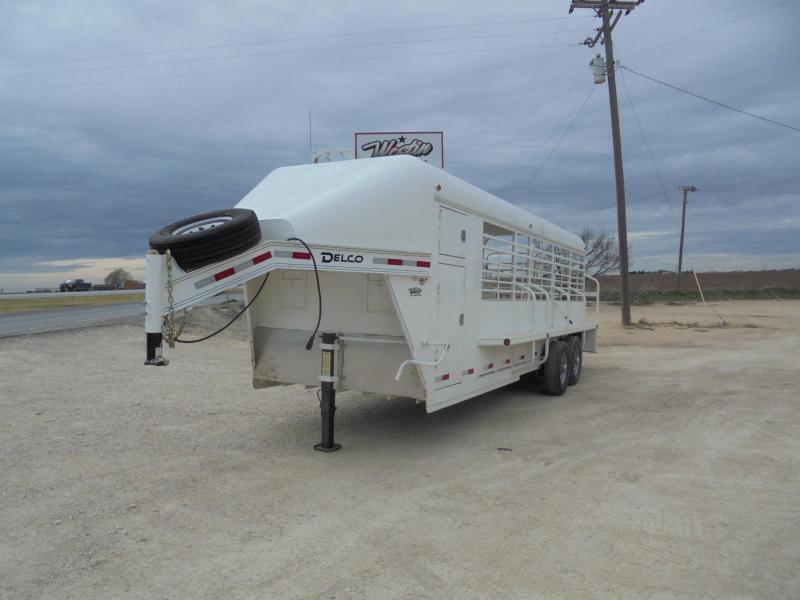 2018 Delco Trailers PREMIUM 6.8X22 W/ TACK BOX Livestock Trailer 2018 Delco Trailers PREMIUM 6.8X22 W/ TACK BOX Livestock Trailer
