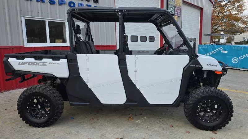 2023 CF MOTO  UFORCE 1000XL- Flip Up Windshield- Half Doors- Front and Rear Bumper