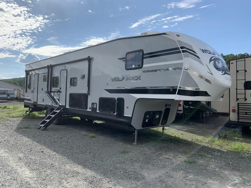 2021 Forest River CHEROKEE Wolf Pack 335PACK13 Fifth Wheel Toy Hauler 2021 Forest River CHEROKEE Wolf Pack 335PACK13 Fifth Wheel Toy Hauler