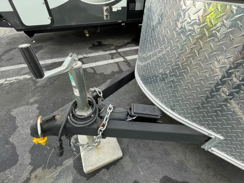 used Cargo (Enclosed) Trailers Wells Cargo  for sale, in Irvine, CA Thumbnail 3