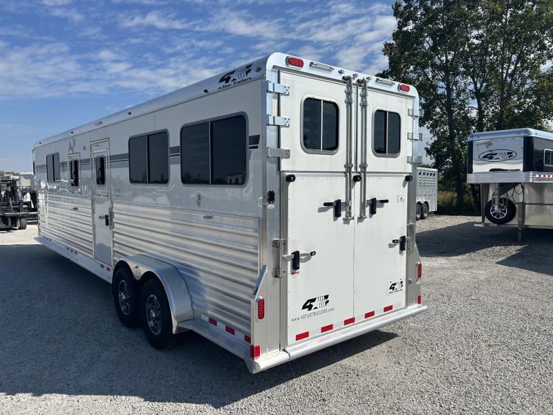 new Horse Trailers 4-Star Trailers  for sale, in Crawfordsville, IN Thumbnail 3