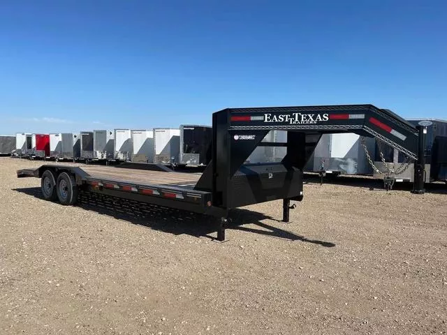 East Texas Trailers 102X26 (14K) Gooseneck W/ Driver Over Fenders