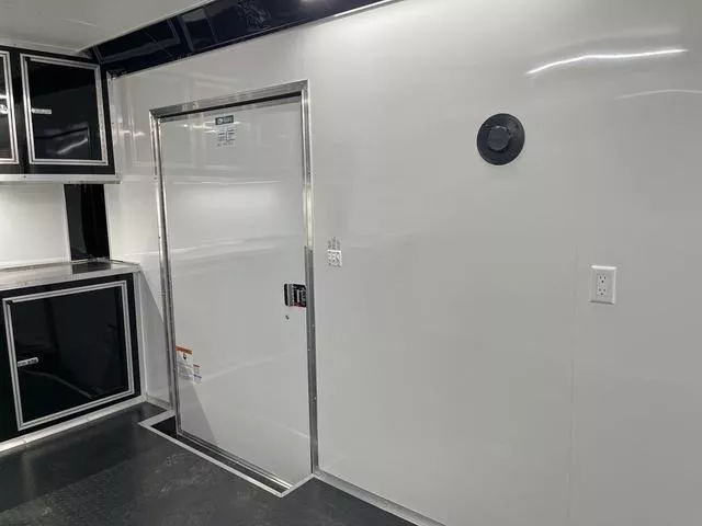 new Cargo (Enclosed) Trailers Continental Cargo  for sale, in Lubbock, TX Thumbnail 18