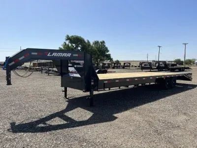 Lamar 102X30 Heavy Duty (14K) Deck-Over Gooseneck w/ Rhino Ramps