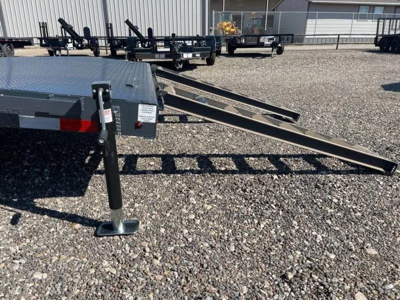 new Equipment / Flatbed Trailers Lamar Trailers  for sale, in Lubbock, TX Thumbnail 9