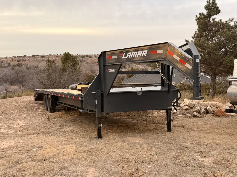 2023 Lamar Trailers Gooseneck Equipment / Flatbed Trailers