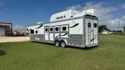 new Horse Trailers Platinum Coach  for sale, in Jarrell, TX Thumbnail 3